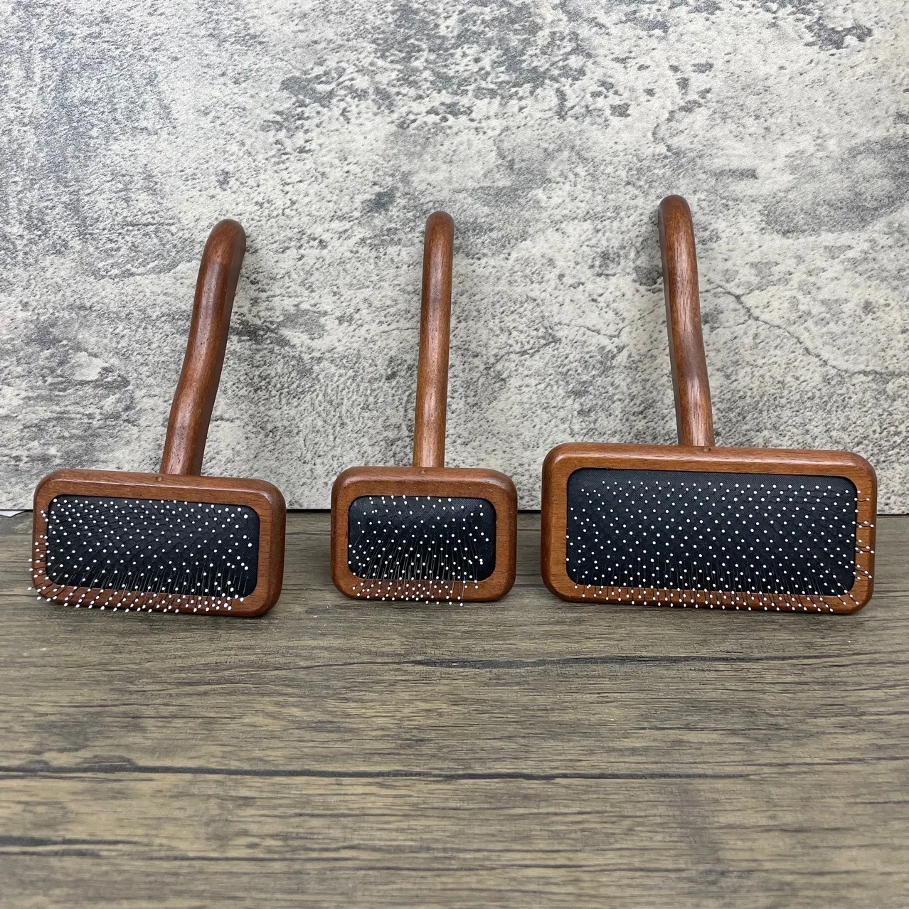 Solid Wood Knot-Opening Floating Hair Comb for Cats and Dogs